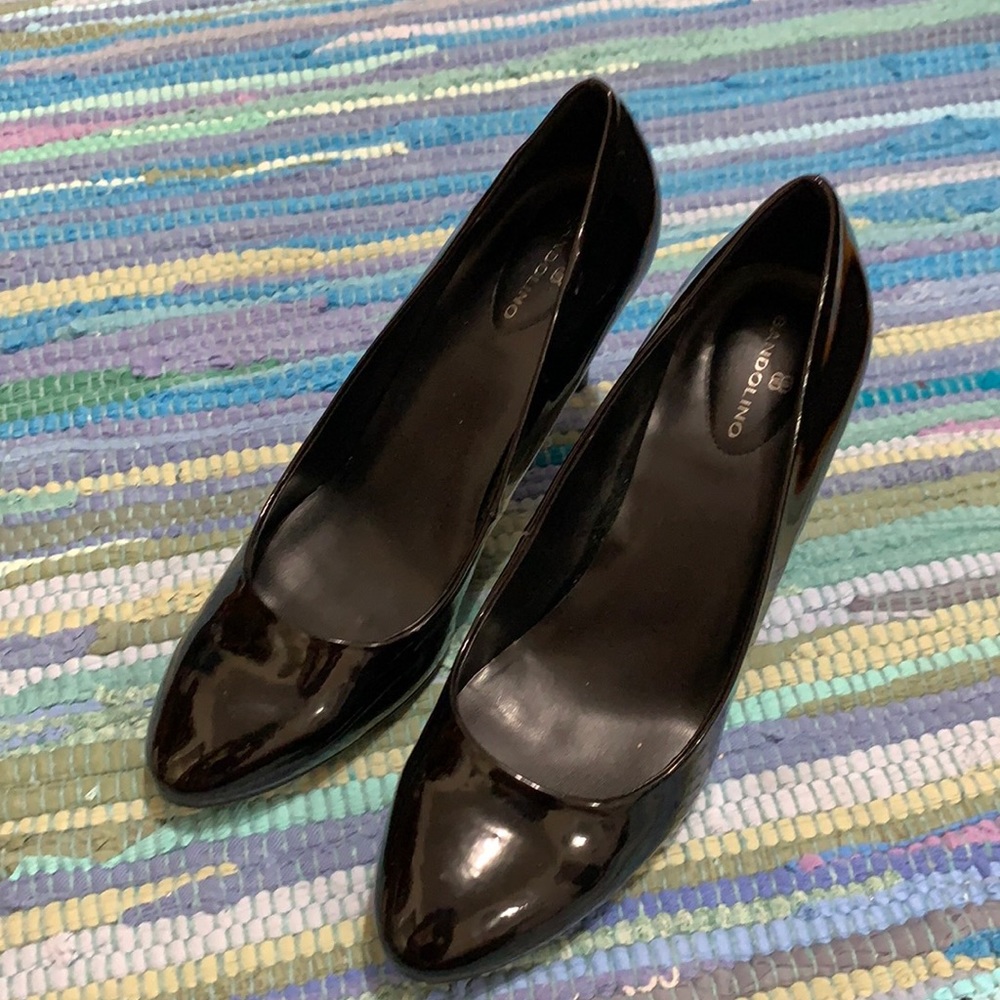 Bandolino classic Black Patent almond toe heels